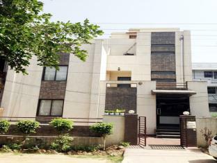 Pacific Inn Gurgaon Sec 41 Delhi  Exteriör bild